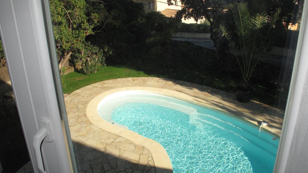 Appartement Dans Villa St Raphael Сен-Рафаель Номер фото