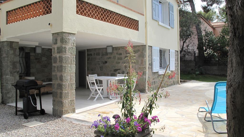 Appartement Dans Villa St Raphael Сен-Рафаель Номер фото